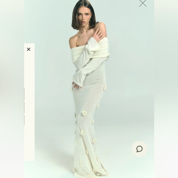 Meshki Kiki Elegant White Off-Shoulder Dress with Floral Accents - Picture 4 of 5